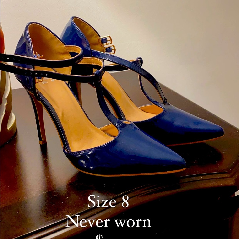 Pumps blue